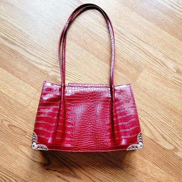 Red Crocodile Tote Shoulder Handbag with Silver Heart Corners - Picture 1 of 4